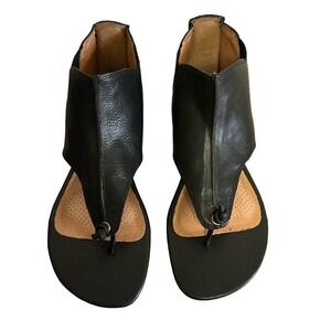 NWT Corso Como black leather sandals, size 7 comfort